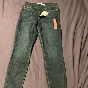 NWT size 10m jeans signature by Levi